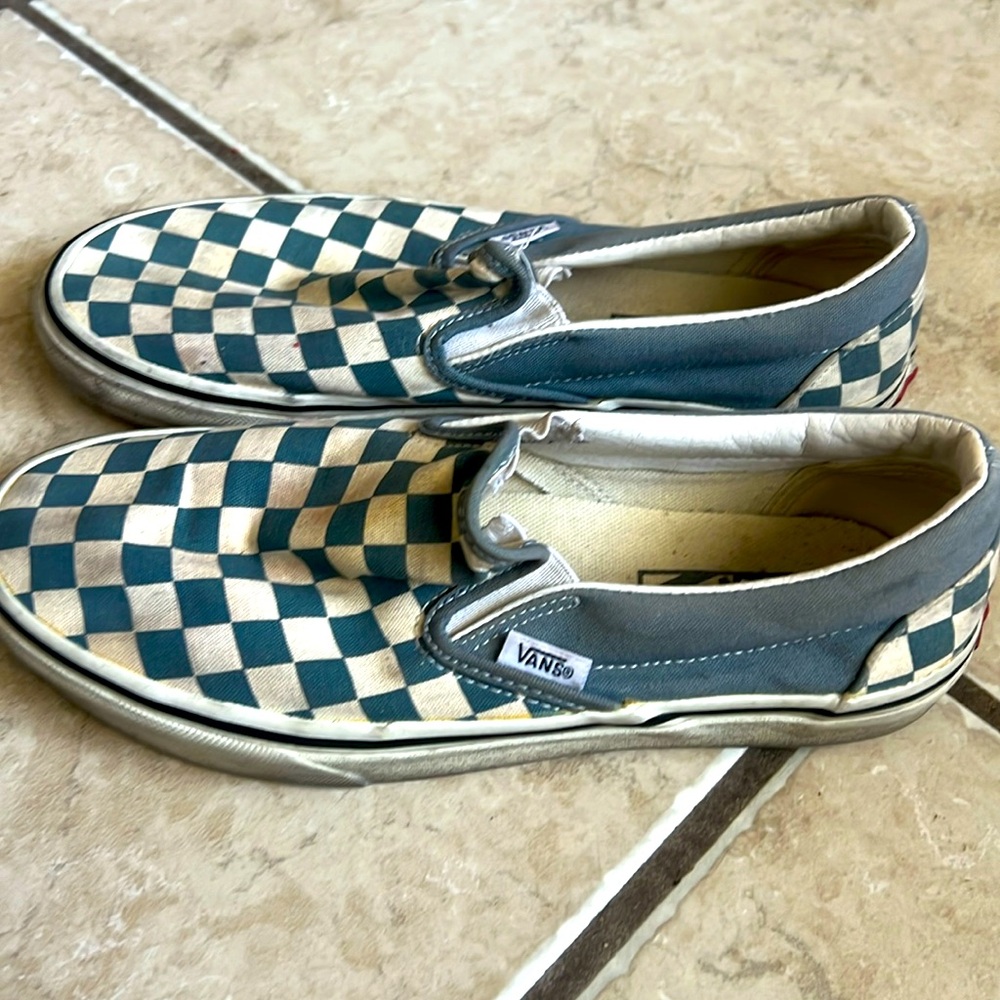 Checkered slip one